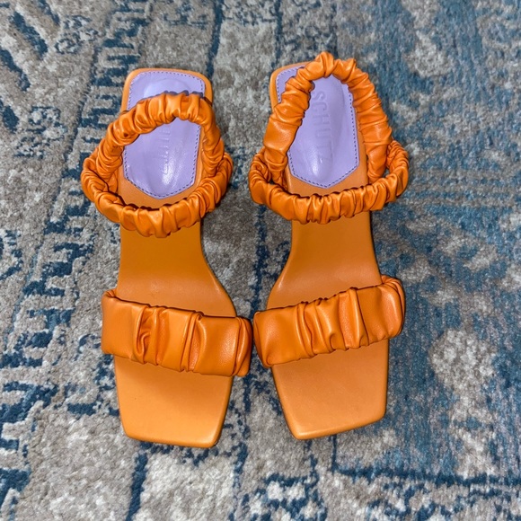 NWT Schutz Leather Sandal - Picture 2 of 4